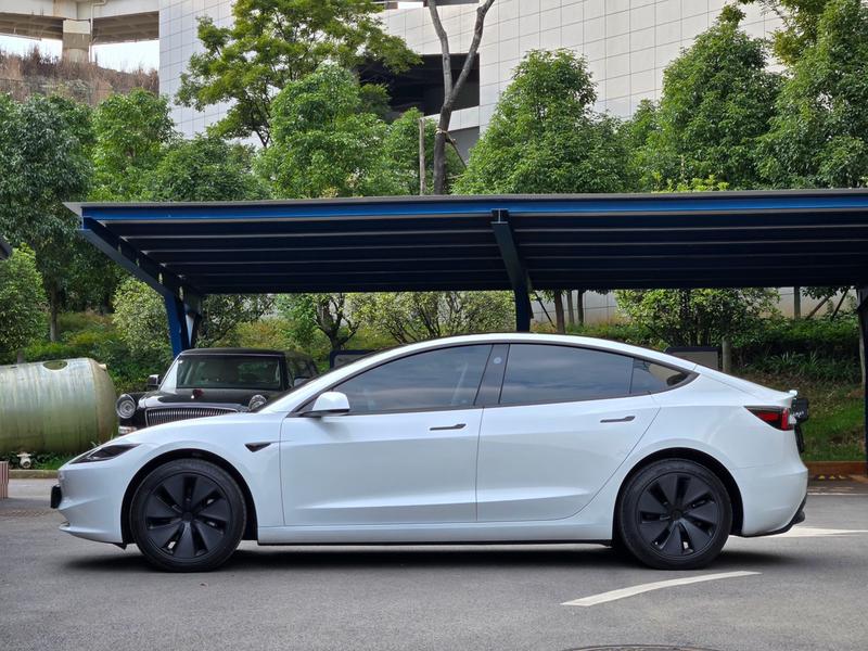 Tesla Model 3, 2026 — фото 4 из 12
