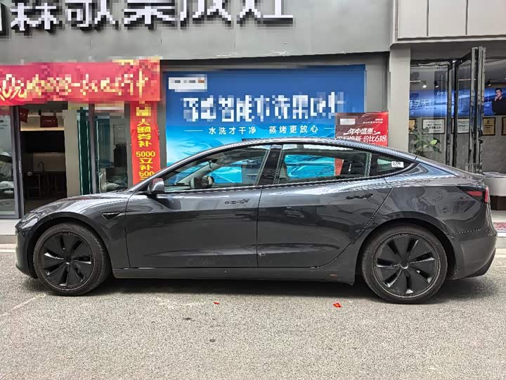 Tesla Model 3, 2025 — фото 7 из 9