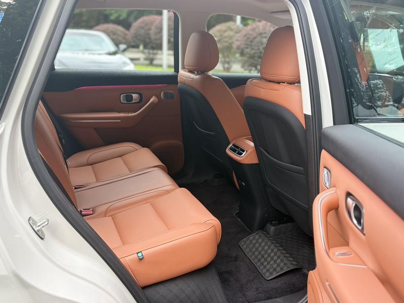 Leapmotor C10, 2025 — фото 12 из 12