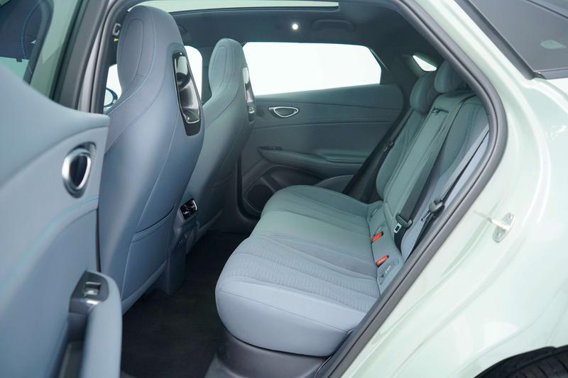 BYD Seal 06 GT, 2026 — фото 11 из 12