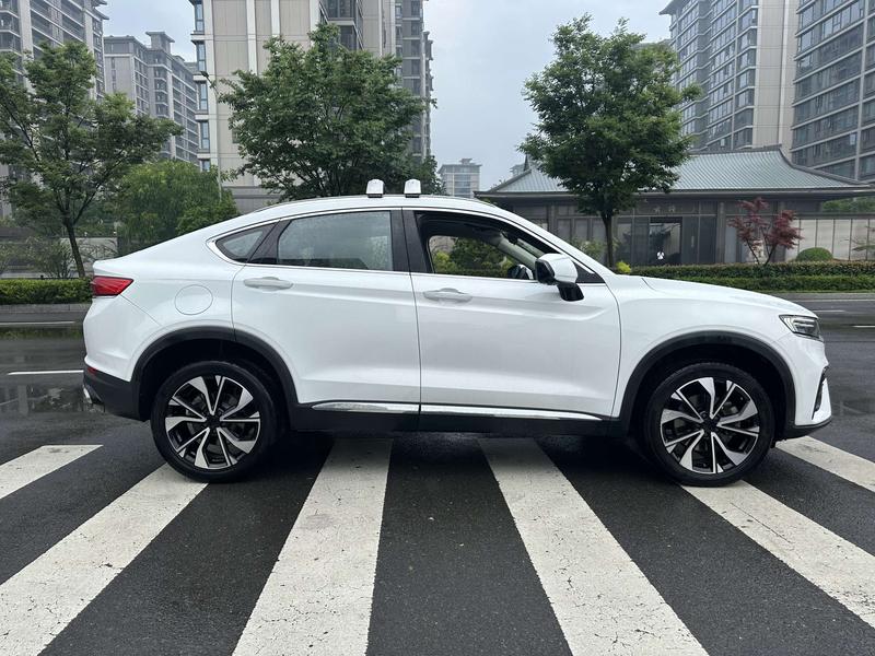 Geely Tugella S, 2022 — фото 8 из 12