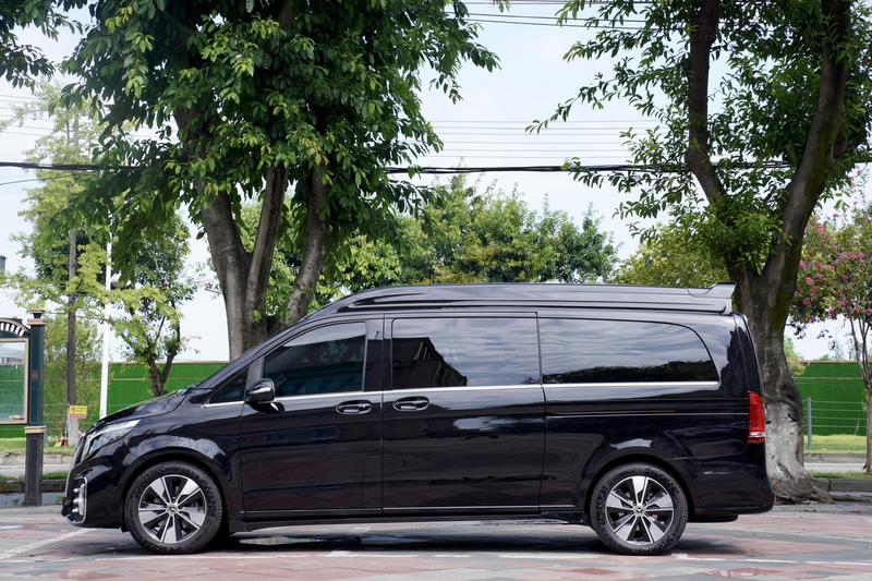 Mercedes-Benz V-Class, 2024 — фото 4 из 12