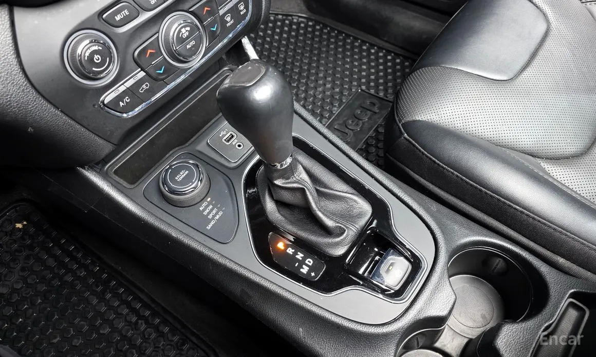 Jeep Cherokee, 2022 — фото 12 из 12