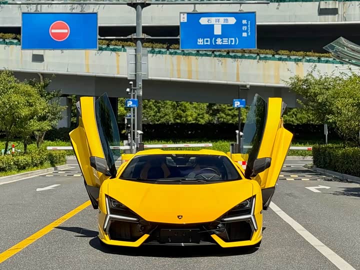 Lamborghini Revuelto, 2025 — купить в Туле под ключ