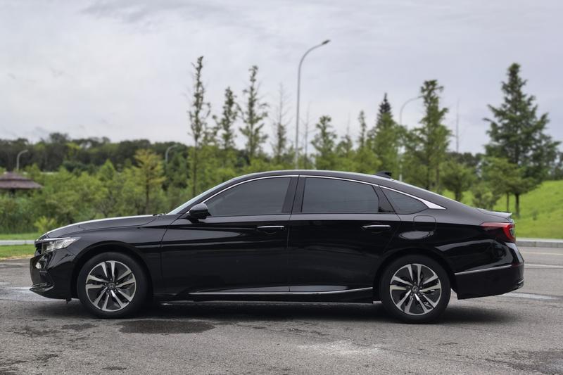 Honda Accord, 2023 — фото 3 из 12