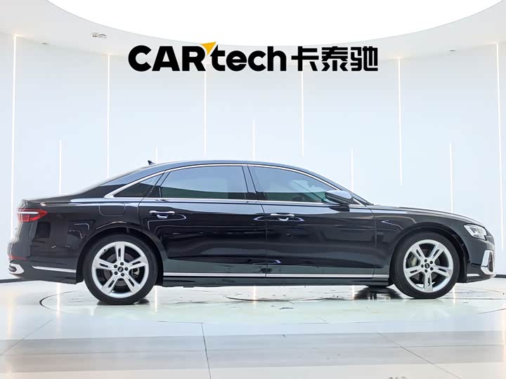 Audi A8, 2023 — фото 8 из 9