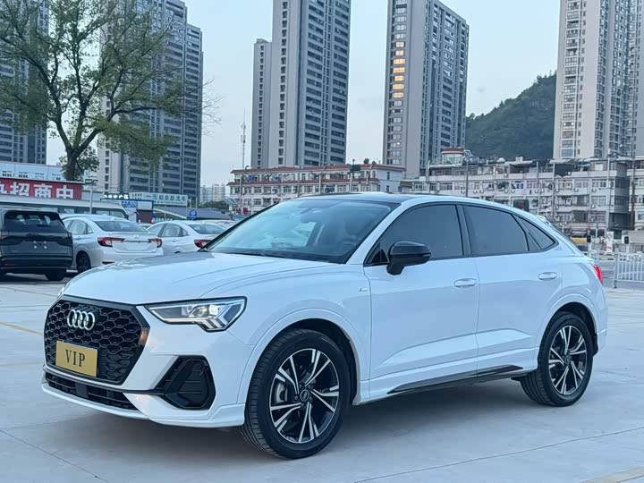 Audi Q3 Sportback, 2021 — фото 3 из 9