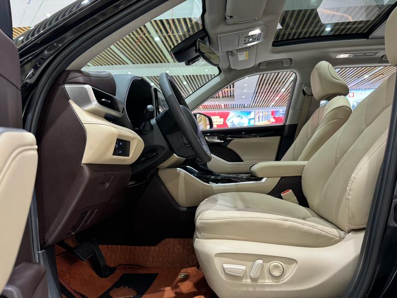 Toyota Highlander, 2021 — фото 10 из 12