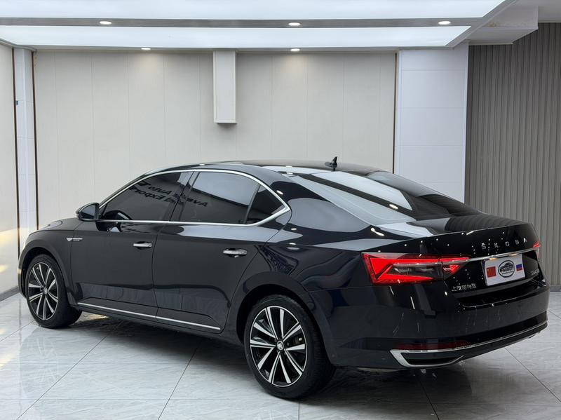 Skoda Superb, 2024 — фото 4 из 12