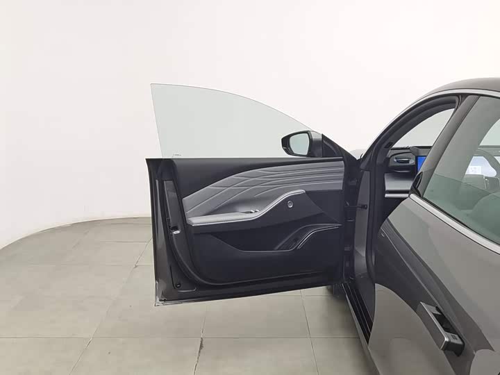 Geely Galaxy E8, 2024 — фото 8 из 9