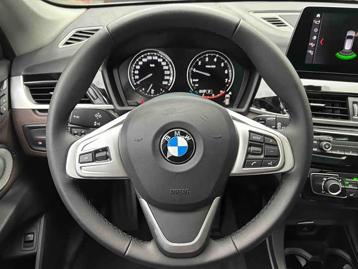 BMW X1, 2022 — фото 3 из 9