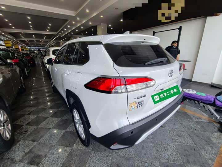Toyota Corolla Cross, 2022 — фото 5 из 9