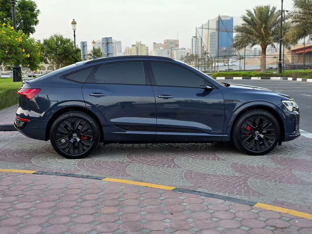 Audi Q8 e-tron, 2024 — фото 5 из 10
