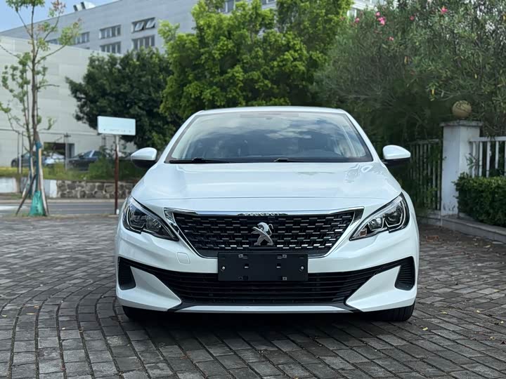Peugeot 408, 2022 — фото 2 из 9