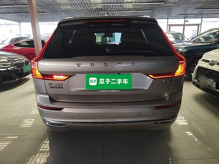 Volvo XC60, 2024 — фото 6 из 9