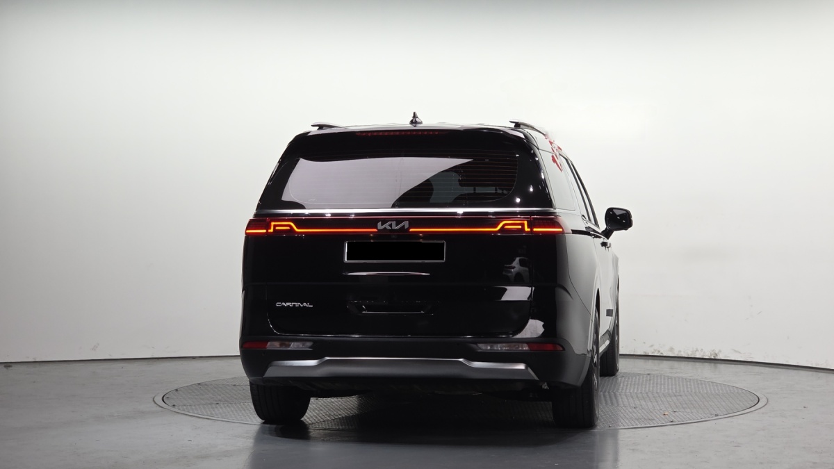 Kia Carnival, 2022 — фото 4 из 12