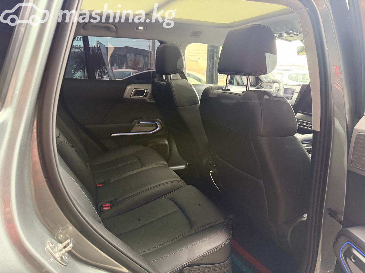 BYD Fangchengbao Leopard 3, 2025 — фото 9 из 12