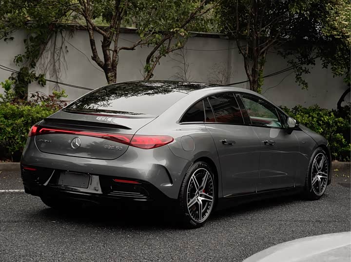 Mercedes-Benz EQE AMG, 2024 — фото 4 из 9
