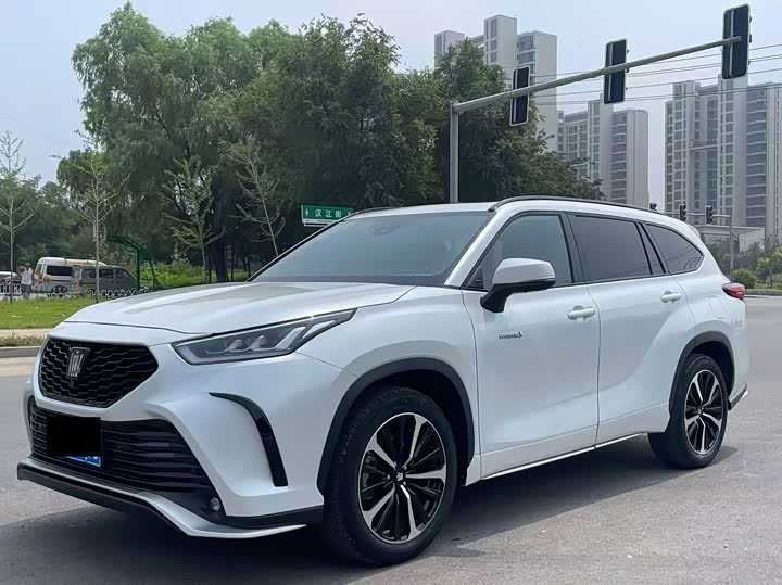 Toyota Crown Kluger, 2023 — купить в Чебоксарах под ключ