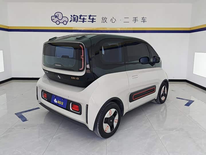 Baojun KiWi EV, 2022 — фото 3 из 9