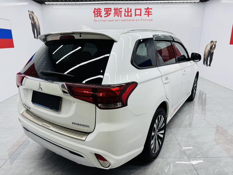 Mitsubishi Outlander, 2021 — фото 6 из 12