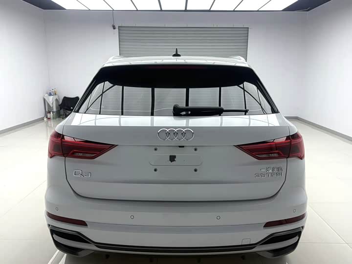Audi Q3, 2022 — фото 3 из 9