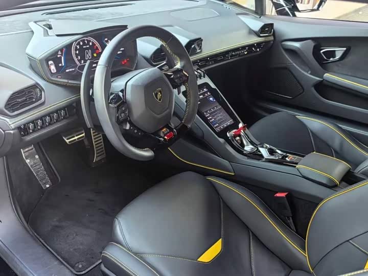 Lamborghini Huracán, 2023 — фото 7 из 9