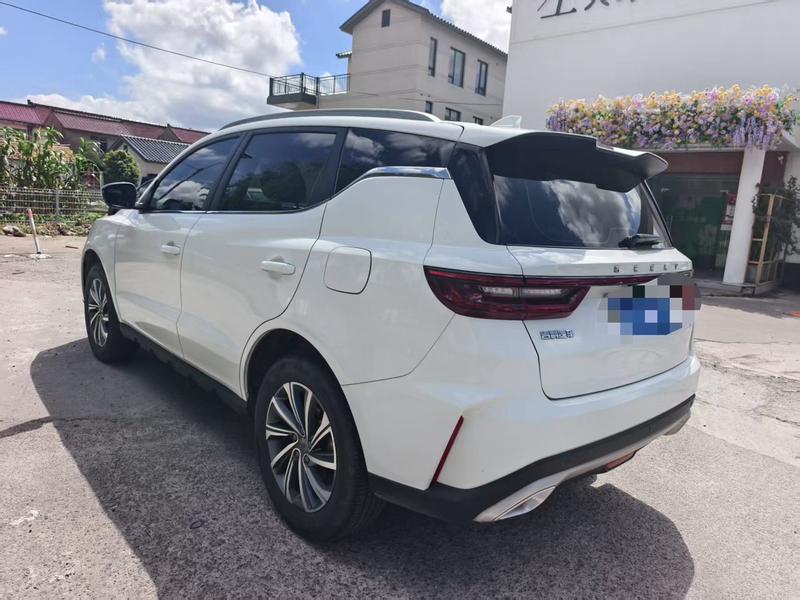 Geely Vision X6, 2023 — фото 4 из 11