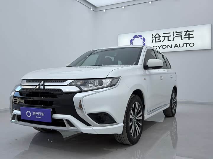 Mitsubishi Outlander, 2023 — купить в Казани под ключ