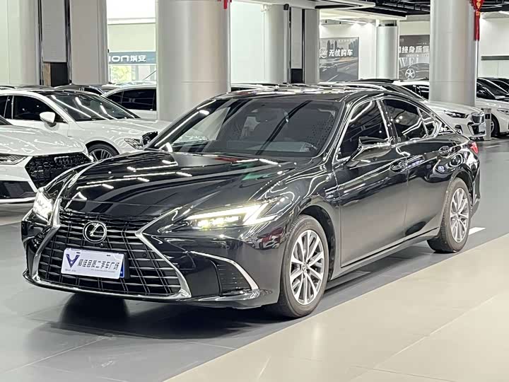 Lexus ES, 2025 — купить в Саратове под ключ