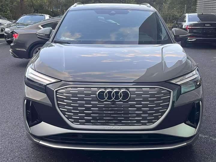 Audi Q4 e-tron, 2024 — фото 2 из 9