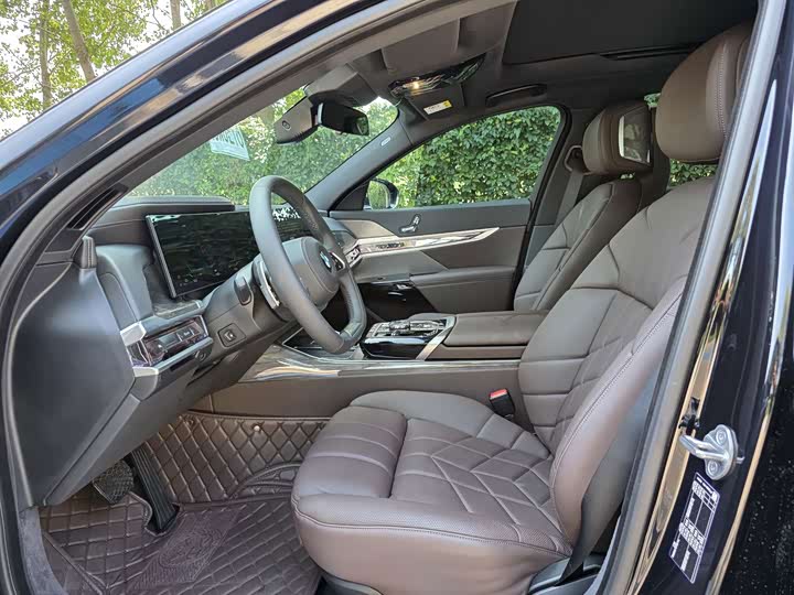 BMW 7 Series, 2023 — фото 3 из 9