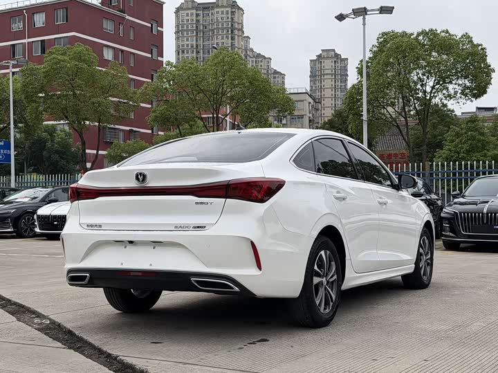 Changan Eado Plus, 2023 — фото 6 из 9