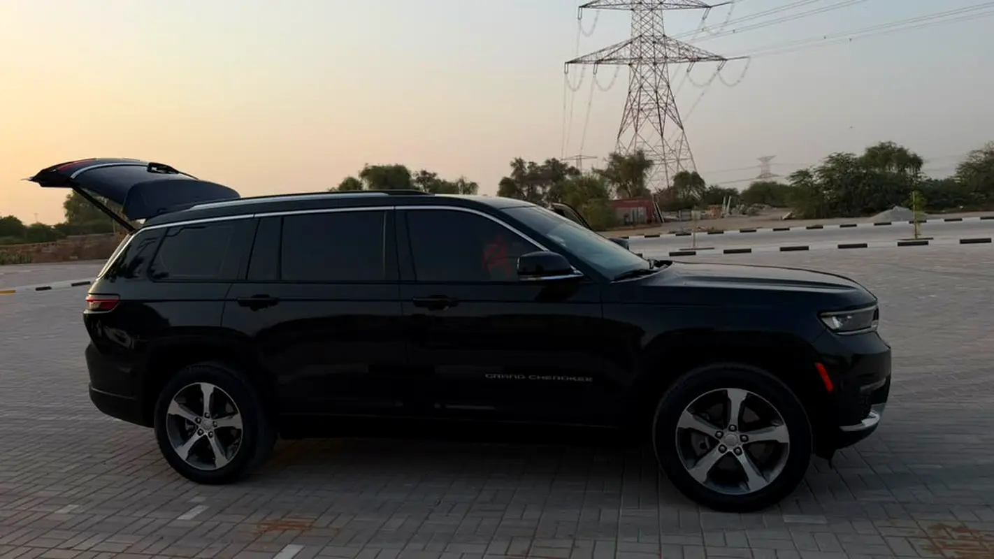 Jeep Grand Cherokee L, 2023 — фото 9 из 10