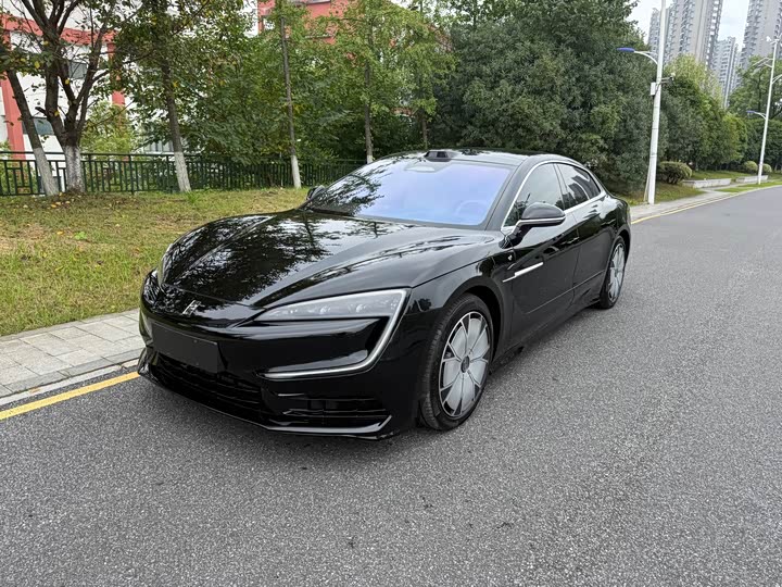 BYD Yangwang U7, 2025 — купить в Ярославле под ключ