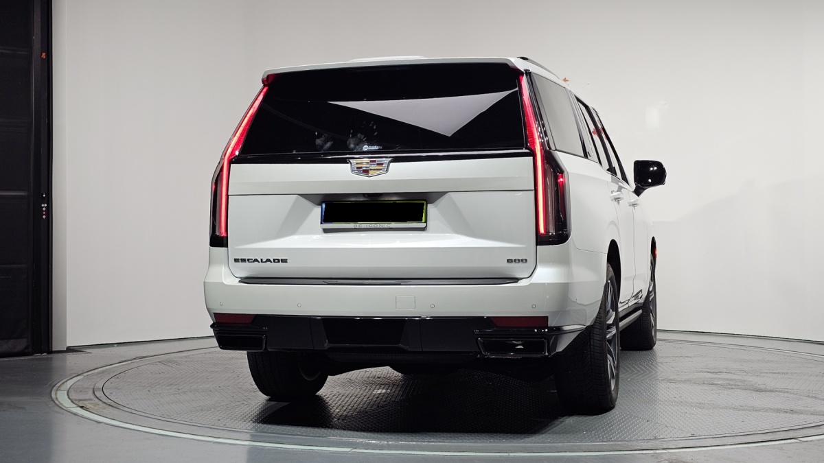Cadillac Escalade, 2023 — фото 4 из 12