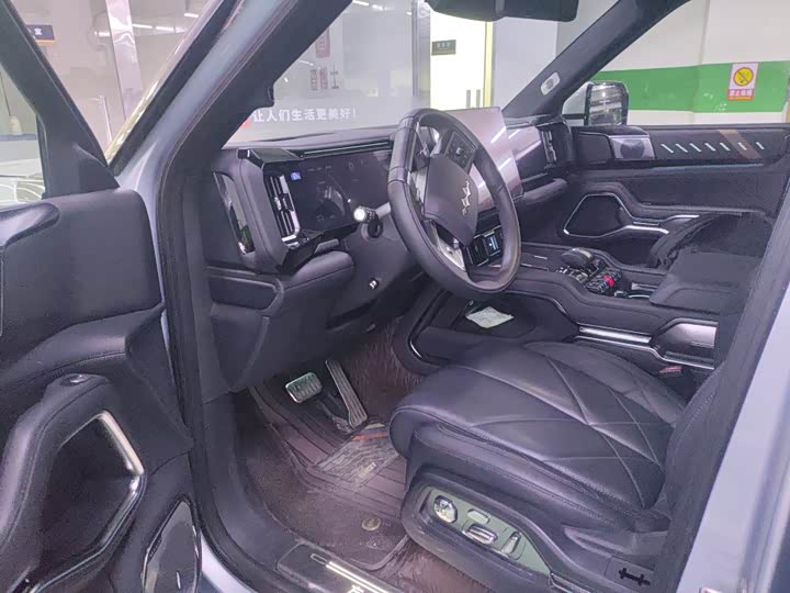 BYD FangChengBao Leopard 8, 2025 — фото 5 из 9
