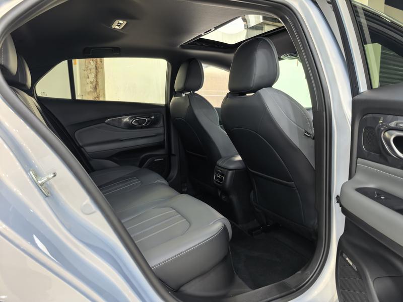 GAC Trumpchi Empow R, 2025 — фото 11 из 12