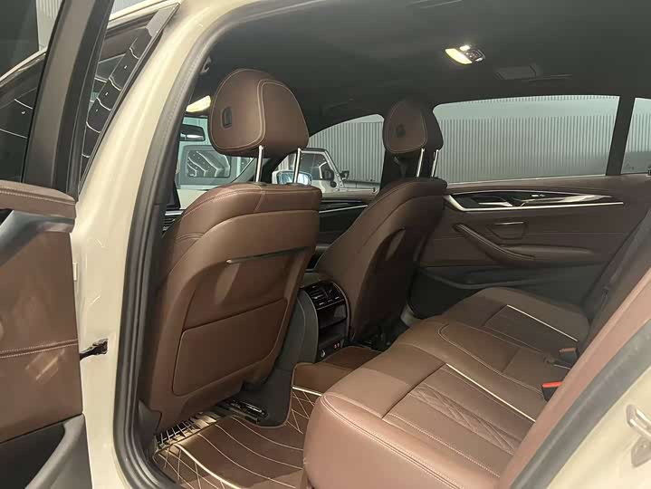 BMW 5 Series, 2023 — фото 6 из 9