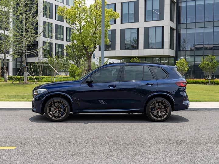 BMW X5 M, 2022 — фото 7 из 9