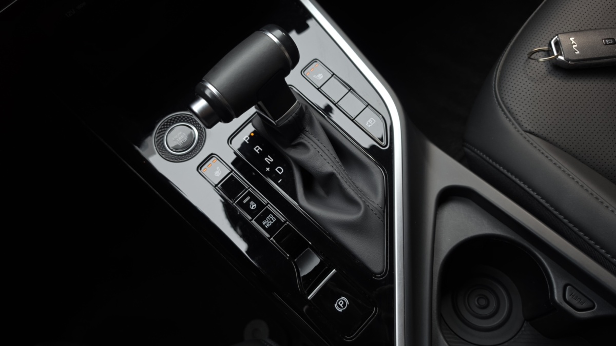 Kia Niro, 2023 — фото 9 из 12