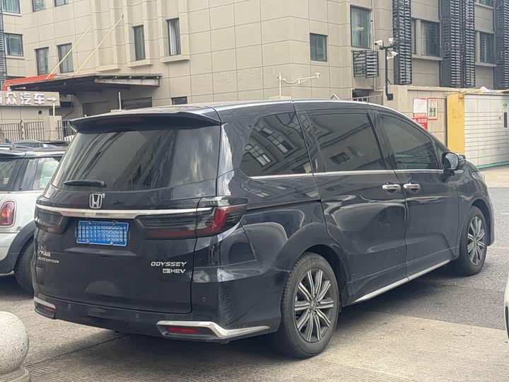 Honda Odyssey, 2023 — фото 3 из 9