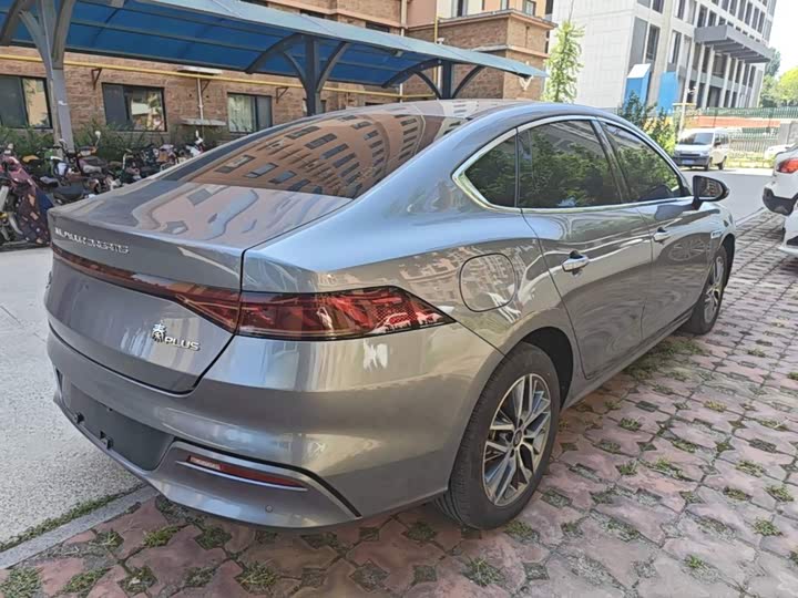 BYD Qin Plus, 2023 — фото 7 из 9