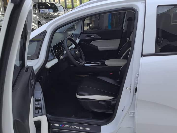 Geely Geometry E Firefly, 2024 — фото 9 из 9