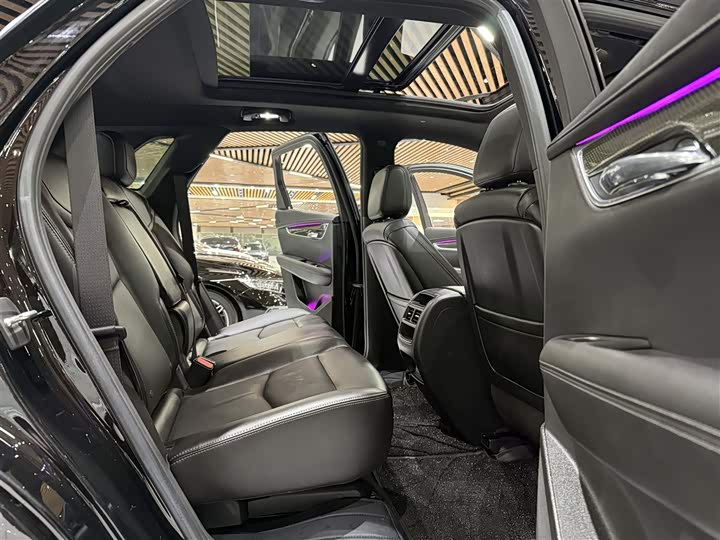 Cadillac XT5, 2022 — фото 8 из 9