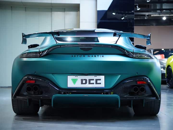 Aston Martin V8 Vantage, 2022 — фото 7 из 9