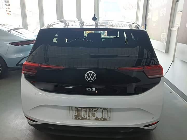 Volkswagen ID.3, 2023 — фото 6 из 9
