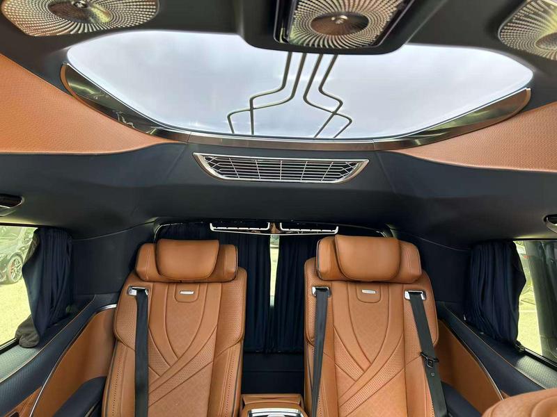 Mercedes-Benz V-Class, 2026 — фото 12 из 12