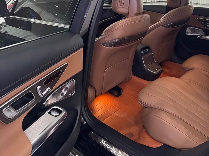 Mercedes-Benz E-Class, 2024 — фото 8 из 9