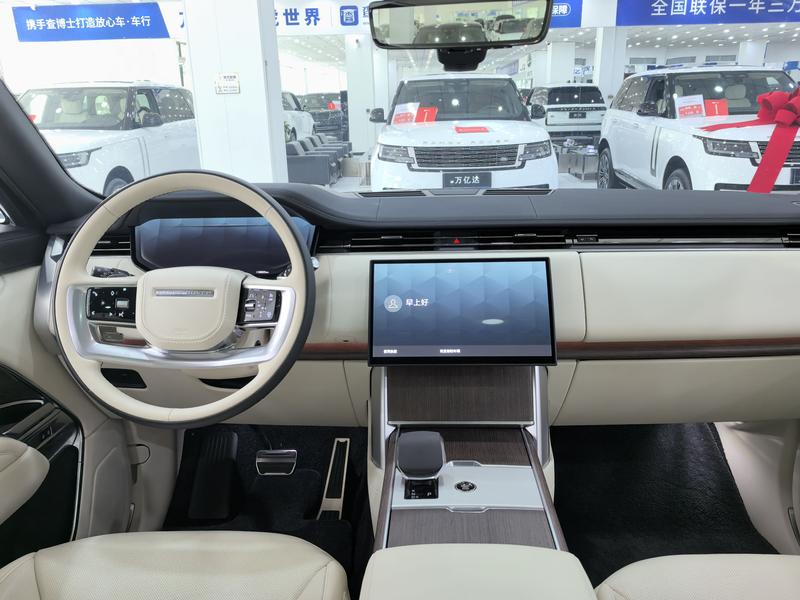 Land Rover Range Rover, 2024 — фото 4 из 9